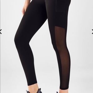 Fabletics Mila High-Waisted Pocket Legging Medium